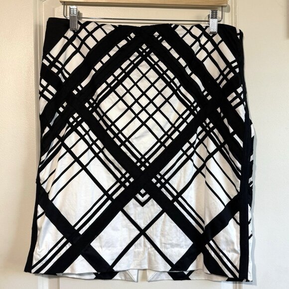 White House Black Market Dresses & Skirts - WHITE HOUSE‎ BLACK MARKET | Black White Pencil Skirt Abstract Grid | Size 12